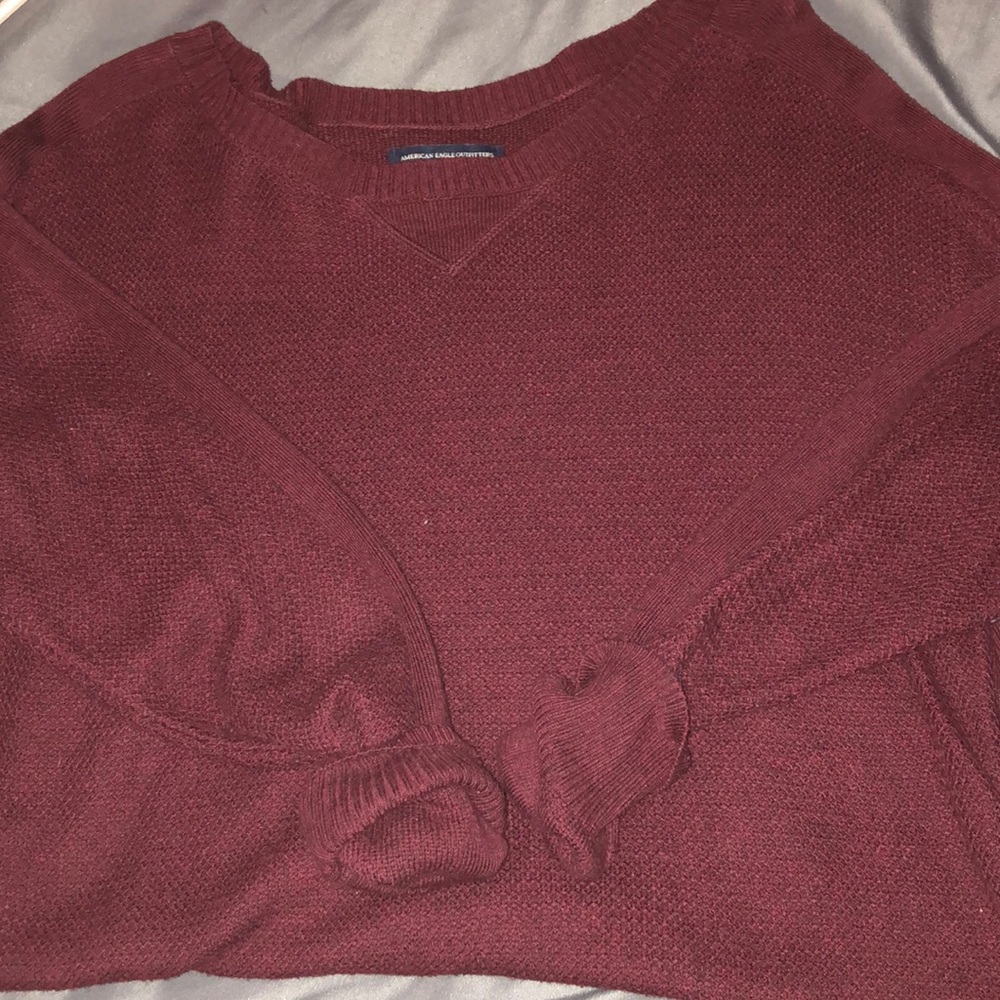 Burgundy sweater 🐙